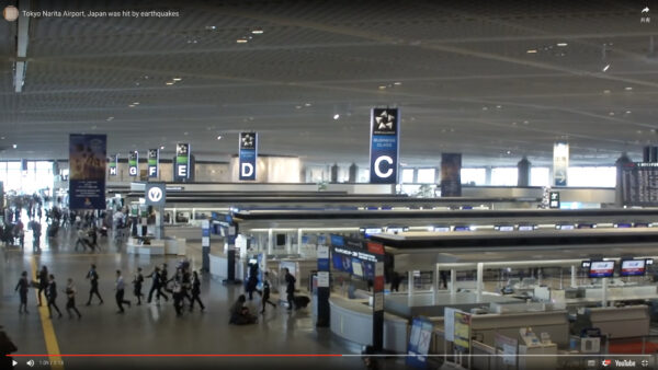 大震災時の「成田空港」動画